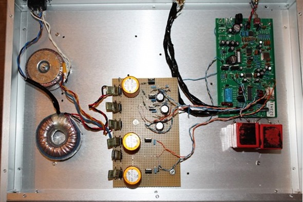 Musical Fidelity V-DAC ingebouwd in aluminium kast (2)